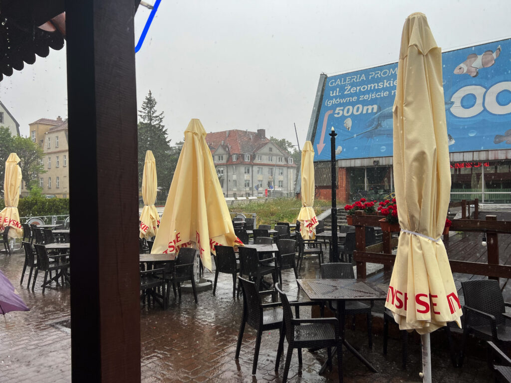 Karczma Polska bei Regen